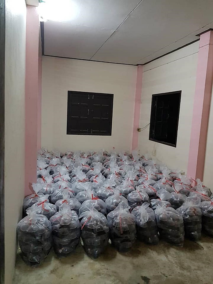 แม่ค้าถูกหลอกทำข้าวหมื่นกล่อง