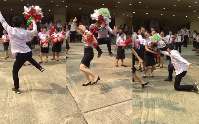 หนุ่มเต้นสายย่อ ให้ดอกไม้สาวในงานรับปริญญา