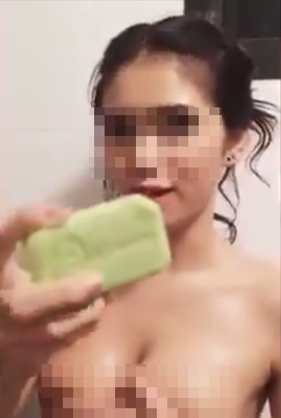 สาวแก้ผ้ารีวิวสบู่