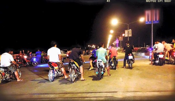 สนามแข่งรถย่านสะพานใหม่