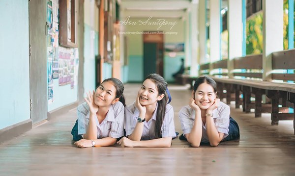 ภาพถ่ายนอกรอบก่อนเรียนจบ