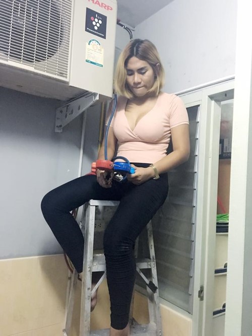 น้องมะนาว ช่างแอร์สาวในตำนาน