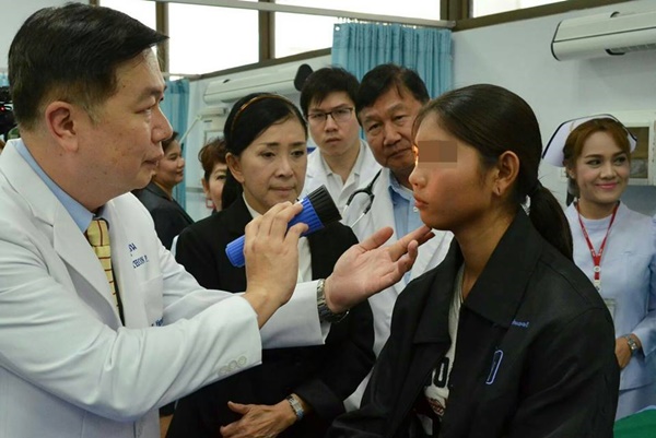 เด็กหญิง ม.5 ถูกปาแก้ว เสียใจถูกกล่าวหากุเรื่อง