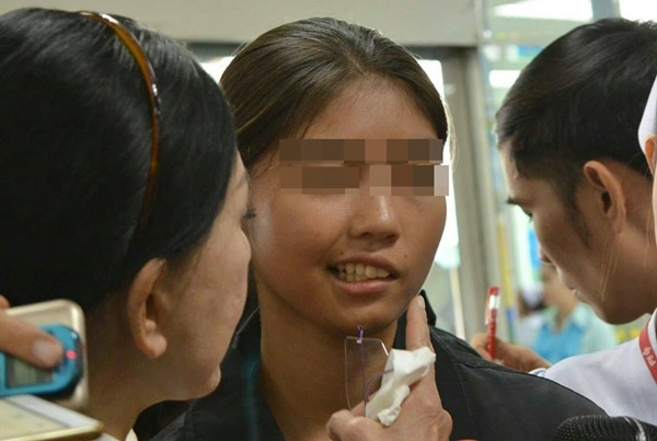 เด็กหญิง ม.5 ถูกปาแก้ว เสียใจถูกกล่าวหากุเรื่อง