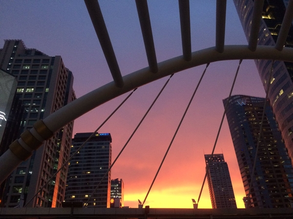 ท้องฟ้าสีแดง