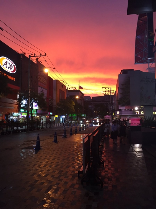 ท้องฟ้าสีแดง