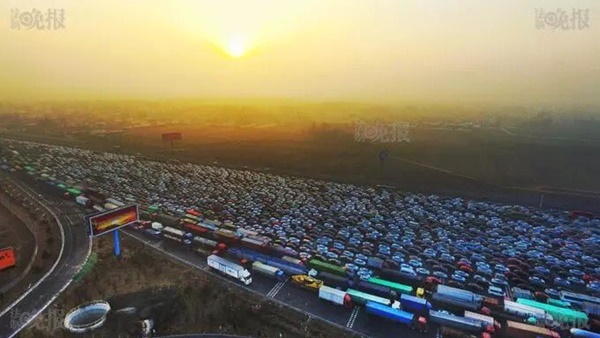 รถนับหมื่นติดแช่บนทางด่วน ช่วงวันหยุดปีใหม่