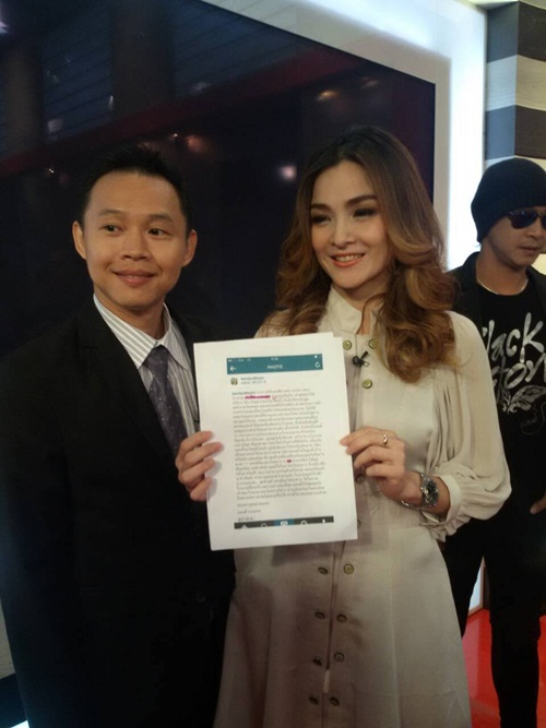 แคนดี้ รากแก่น ตั้งโต๊ะแถลงข่าวโต้กลับโรงแรมดัง