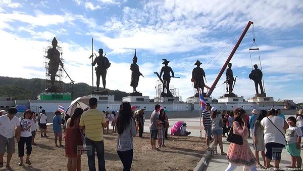 สมเด็จพระบูรพกษัตริย์แห่งสยาม ประดิษฐานที่อุทยานราชภักดิ์