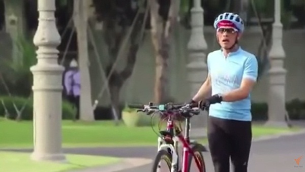 สมเด็จพระบรมฯ ทรงซ้อมปั่นจักรยาน BIKE FOR MOM ปั่นเพื่อแม่