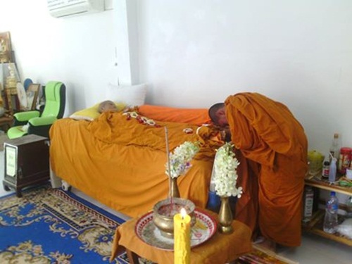 หลวงพ่อทองศุข เกจิดังวัดท่าตะคร้อ มรณภาพแล้ว