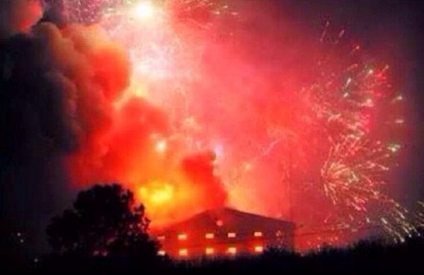 โรงงานดอกไม้ไฟระเบิดที่จีน