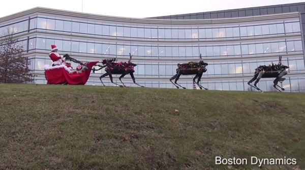 ใช้หุ่นยนต์ลากรถแทนกวางเรนเดียร์