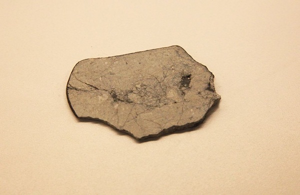 โลก-ดวงจันทร์ เกิดจากการชนกันของ 2 ดาวเคราะห์