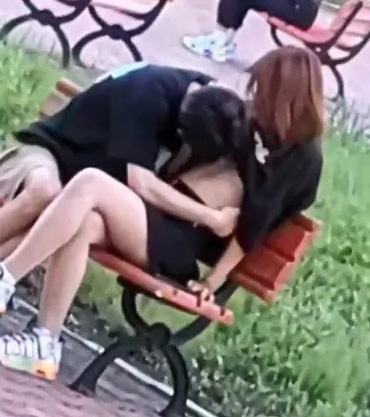 คู่รักนักศึกษา