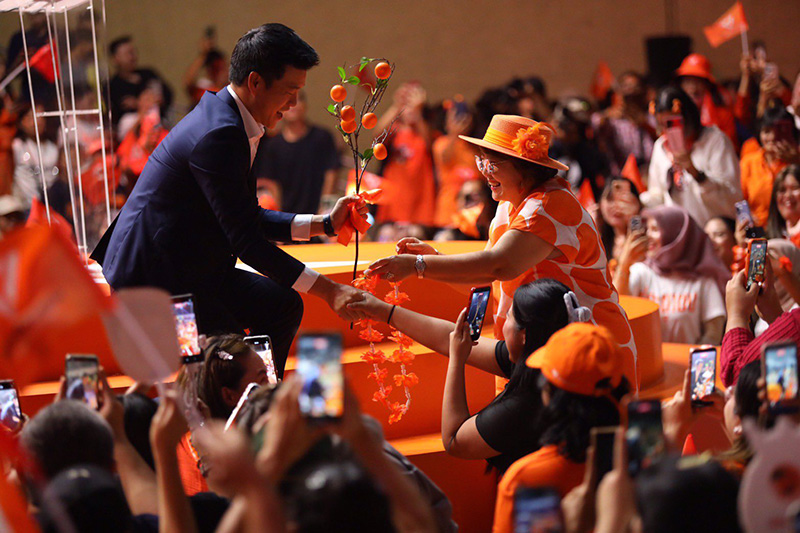 ณัฐพงษ์ เรืองปัญญาวุฒิ หัวหน้าพรรคประชาชน