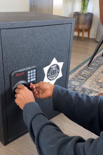 ขวดน้ำเก็บความเย็นช่วยชีวิต