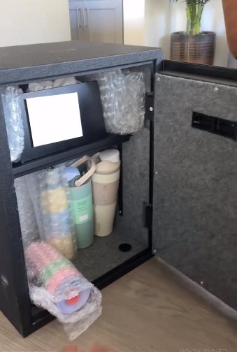 ขวดน้ำเก็บความเย็นช่วยชีวิต