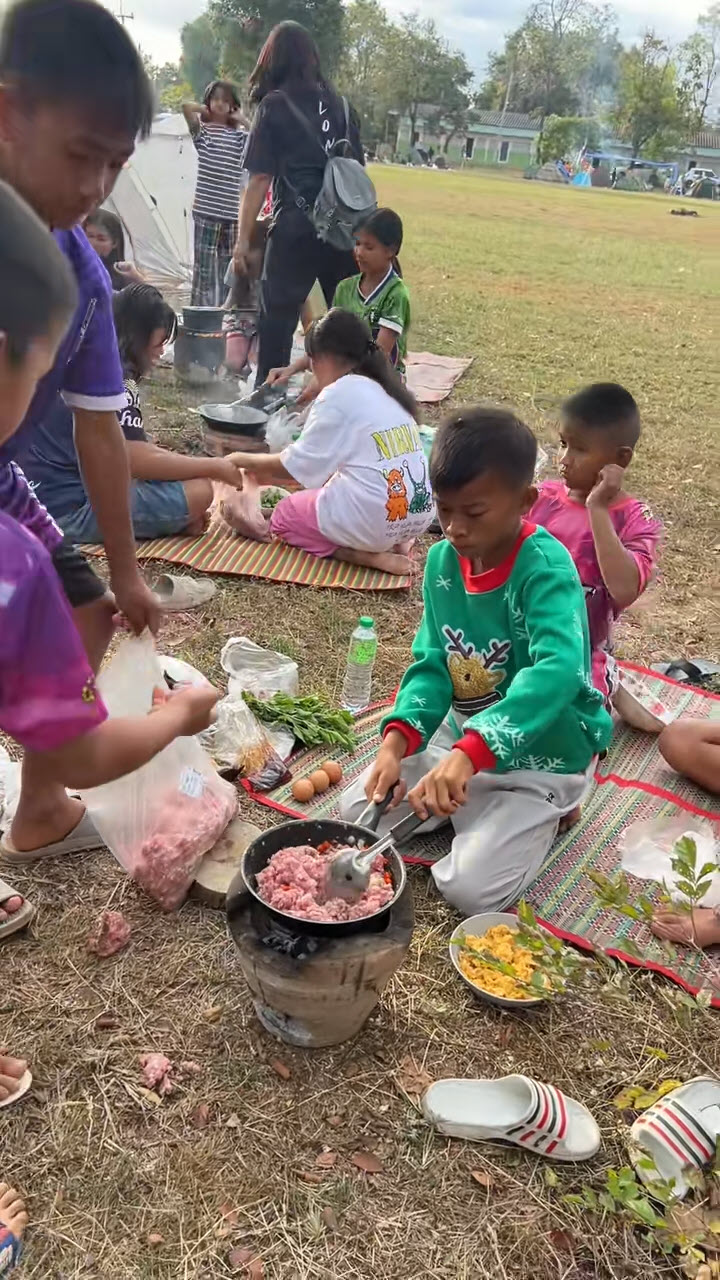 ไวรัลเด็กทำอาหารในค่ายลูกเสือ