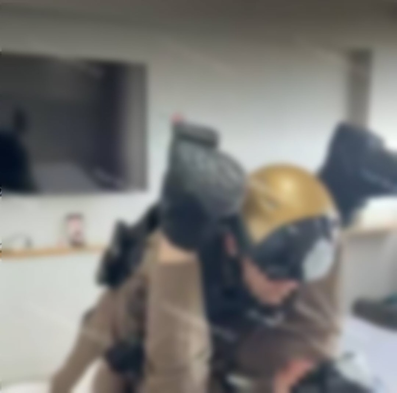 หนุ่มทำคอนเทนต์ 18+ ลง OnlyFans ในชุดตำรวจ