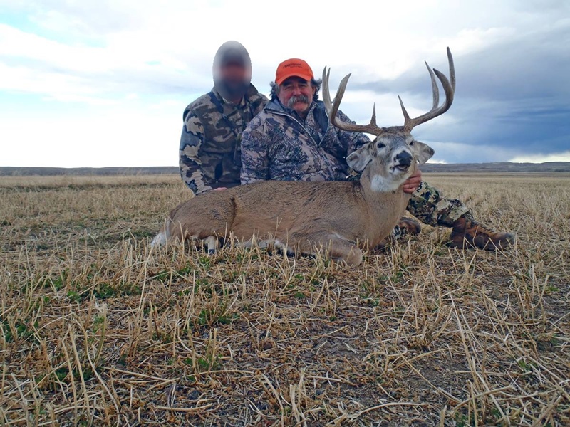 นักล่าสัตว์ถูกช้างป่า 5 ตัวรุมเหยียบ