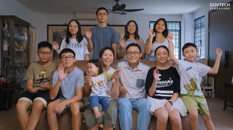 คู่รักสิงคโปร์มีลูก 9 คน คู่รักสิงคโปร์มีลูก 9 คน