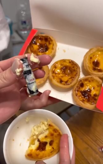 ทาร์ตไข่ร้านดังในไต้หวัน เจอถ่าน AAA ทั้งก้อน