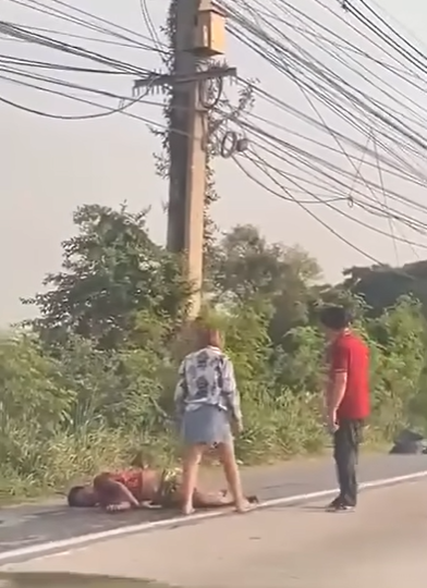 เมียขับรถพุ่งชนผัวดับกลางถนน