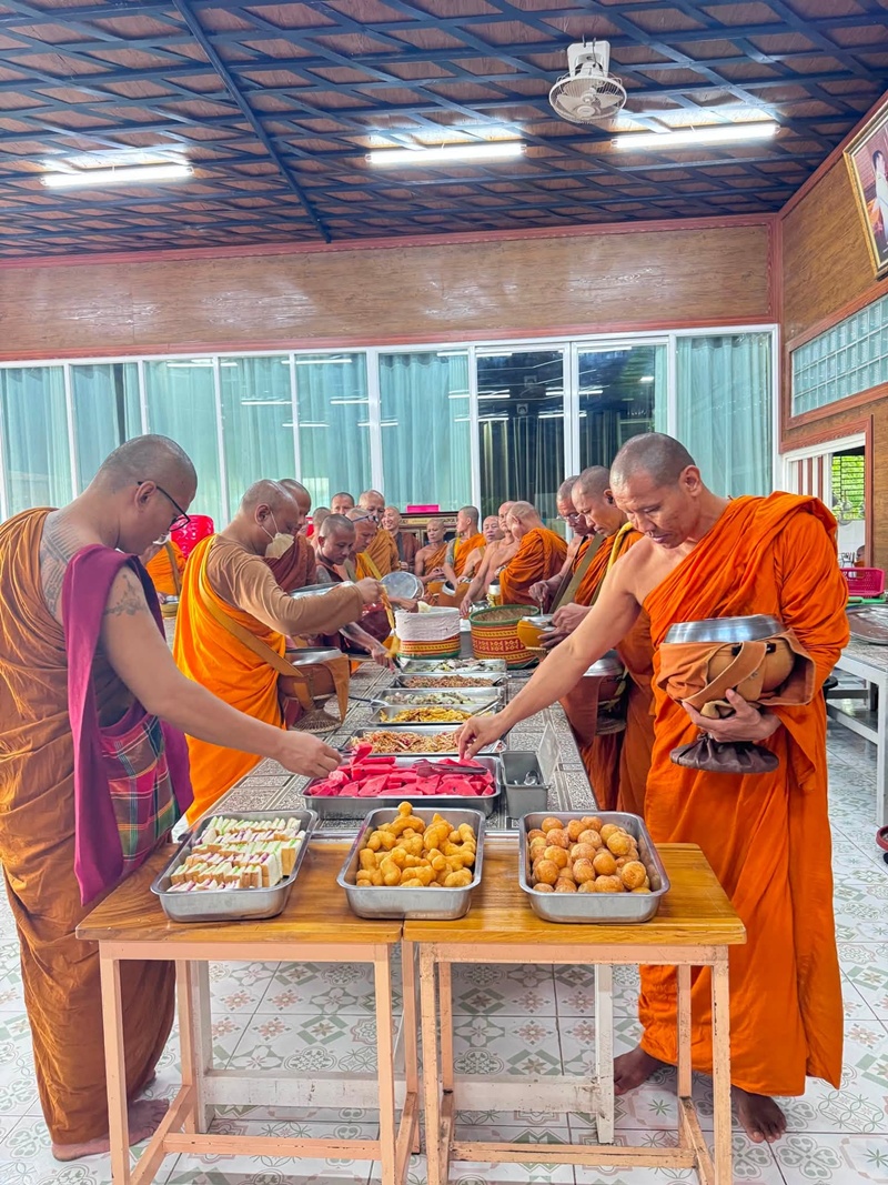 รถกระบะชนพระธุดงค์ รถกระบะชนพระธุดงค์