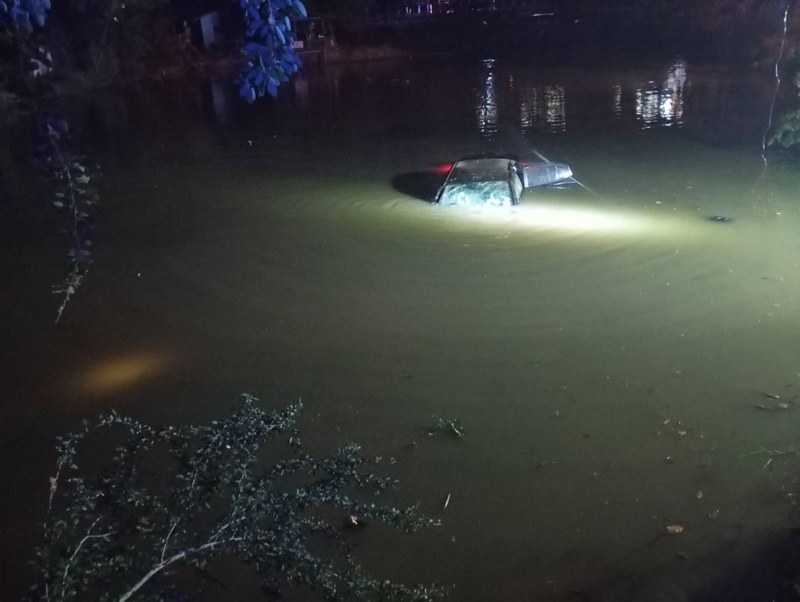 ขับรถชนคนตาย