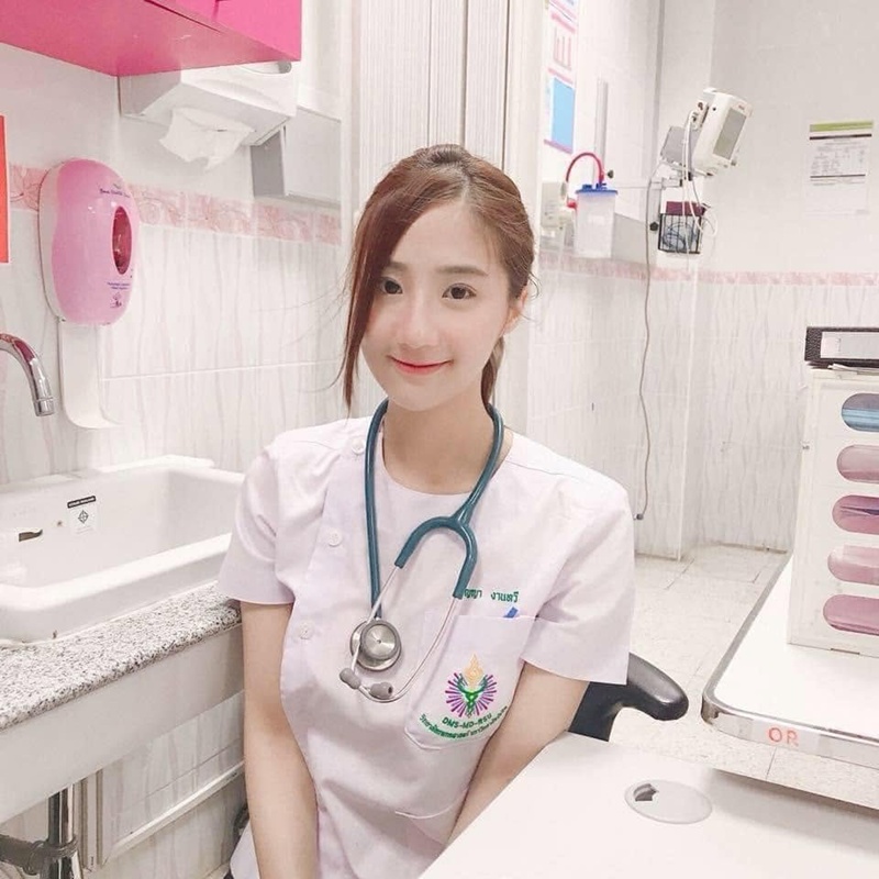 หมอลิลลี่ตรวจพบมะเร็งเต้านม