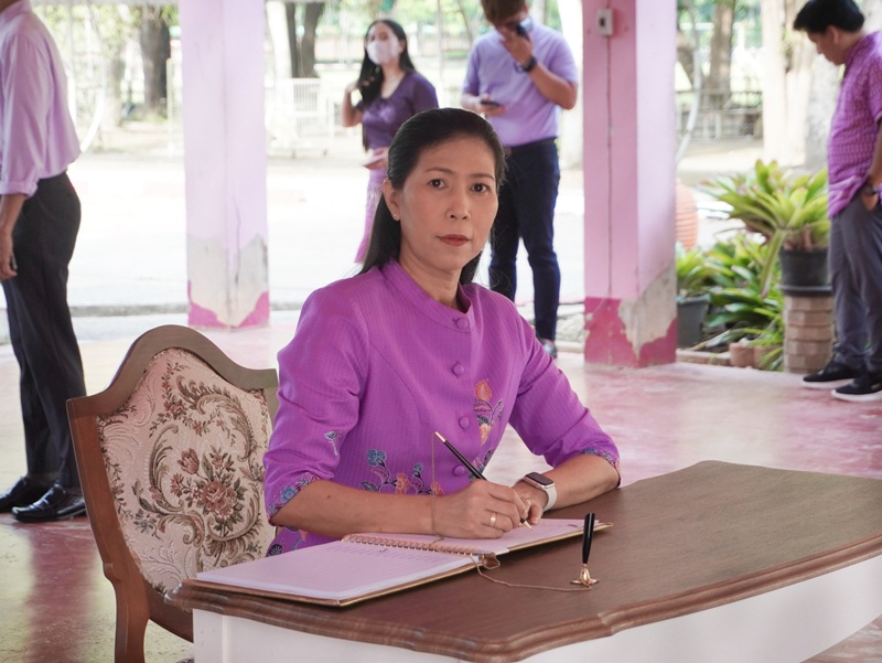 นางศศิพัชร สินสโมสร