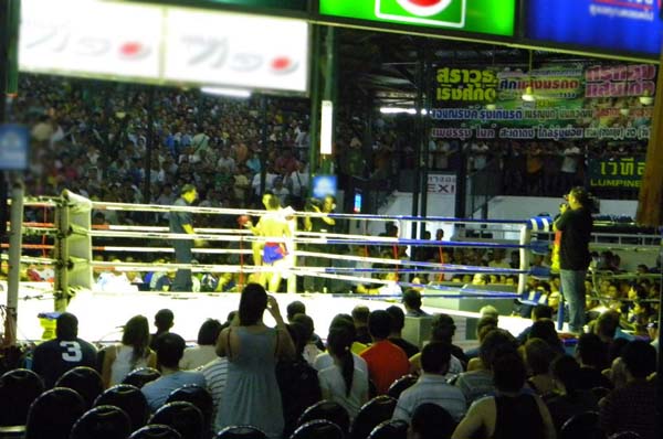 สนามมวยเวทีลุมพินี 