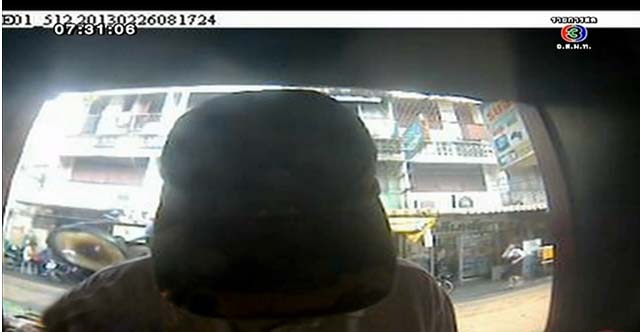 คดีแฮก ATM คืบหน้า เผยภาพคนร้ายสวมหมวกแก๊ป ตระเวนกดเงิน