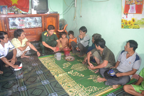 เวียดนามพบ 2 พ่อลูก ใช้ชีวิตในป่านาน 40 ปี ตั้งแต่สงครามเวียดนาม