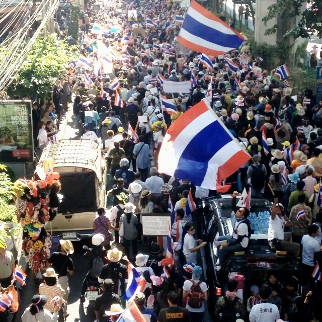 นิด้าโพล เผยยอดผู้ชุมนุม กปปส.คำนวณแล้ว 10 ล้านคน