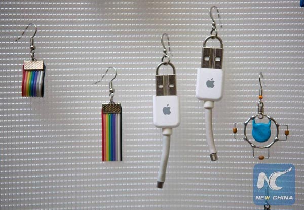 เครื่องประดับจากขยะอิเล็กทรอนิกส์