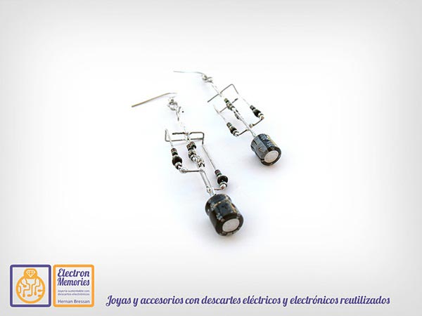 เครื่องประดับจากขยะอิเล็กทรอนิกส์ 