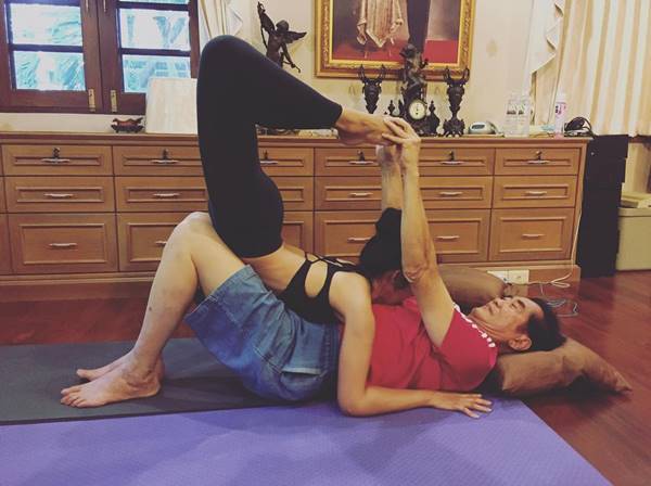 ยุวเรต ศรุตานนท์ 