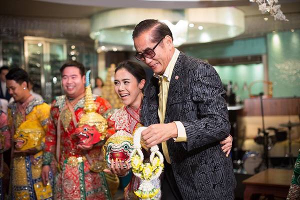 ยุวเรต ศรุตานนท์ 