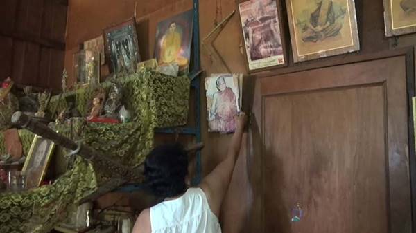 หินประหลาดร่วงจากฟ้า