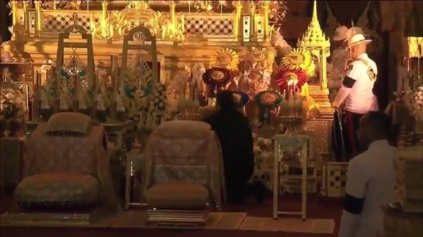 ในหลวงสวรรคต