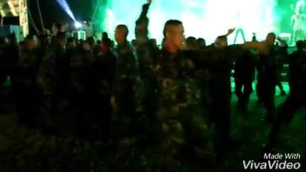 ทหารเต้น