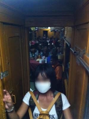 รถไฟขายที่นั่งเถื่อน