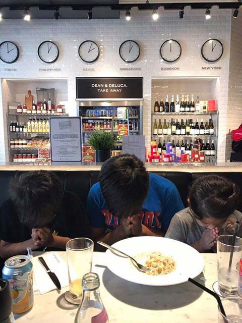 ยู่ยี่ อลิสา