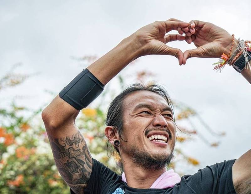 ก้าวคนละก้าว