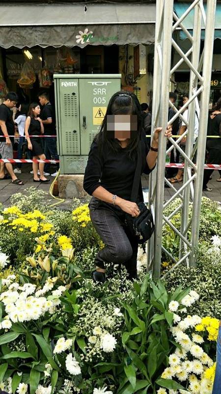 ถนนดอกไม้เพื่อพ่อ