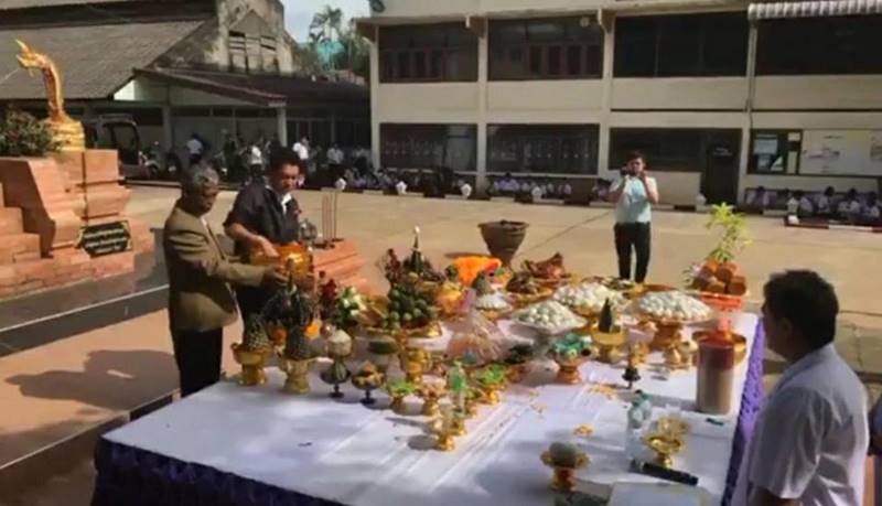 นักเรียนองค์ลง