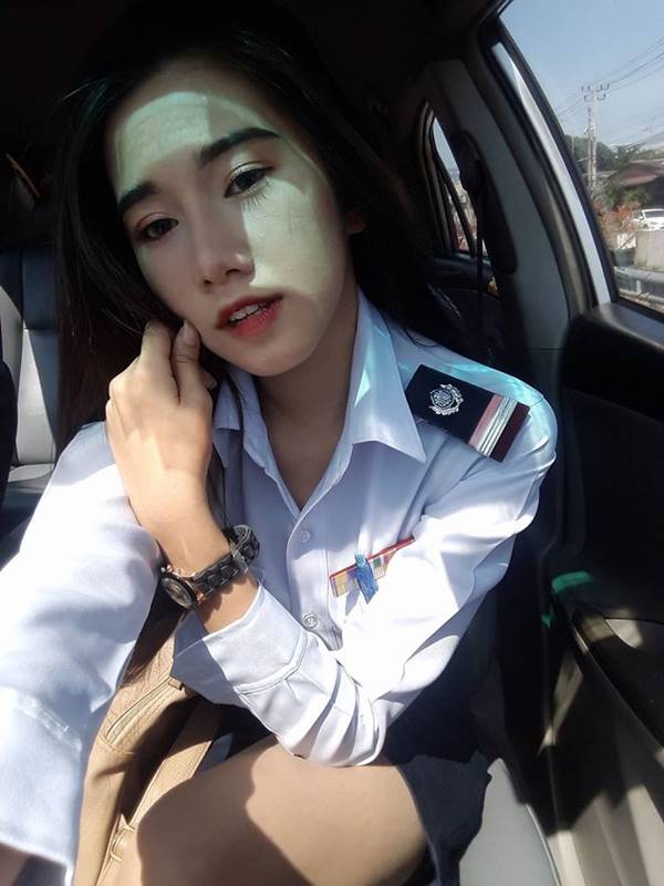 กระเป๋ารถเมล์สวย