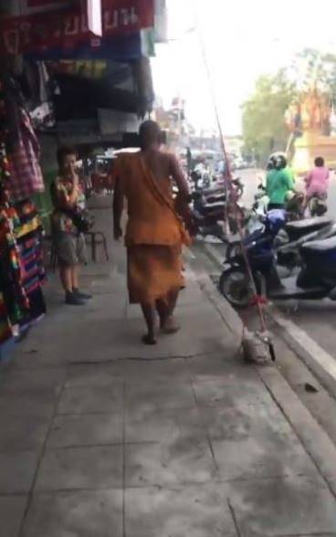 พระด่าชาวบ้าน